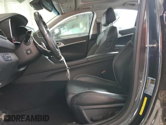 ✅ 2020 Genesis G70 2.0T • VIN: KMTG34LA2LU047675 • Lot: 59185575. Listed on Copart with 117,385 mi. Free auction sales archive from the USA and detailed vehicle history report at DreamBid. Image 7.