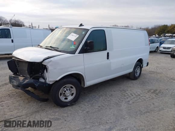 ✅ 2020 Chevrolet Express Cargo • VIN: 1GCWGAFP4L1272310 • Lot: 43807753. Listed on IAAI with 107,016 mi. Free auction sales archive from the USA and detailed vehicle history report at DreamBid. Image 2.