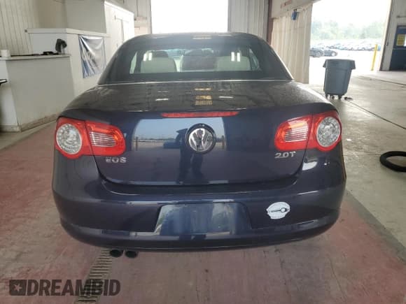 ✅ 2011 Volkswagen Eos Komfort • VIN: WVWBW7AH6BV003513 • Lot: 67295375. Wystawiony na Copart z przebiegiem 107 690 mil. Bezpłatny archiwum sprzedaży aukcyjnych z USA i szczegółowy raport historii pojazdu na DreamBid. Zdjęcie 6.