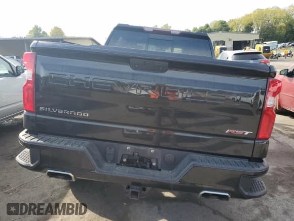 ✅ 2021 Chevrolet Silverado 1500 RST • VIN: 1GCUYEED1MZ305186 • Lot: 72756854. Wystawiony na Copart z przebiegiem 64 094 mil. Bezpłatny archiwum sprzedaży aukcyjnych z USA i szczegółowy raport historii pojazdu na DreamBid. Zdjęcie 6.