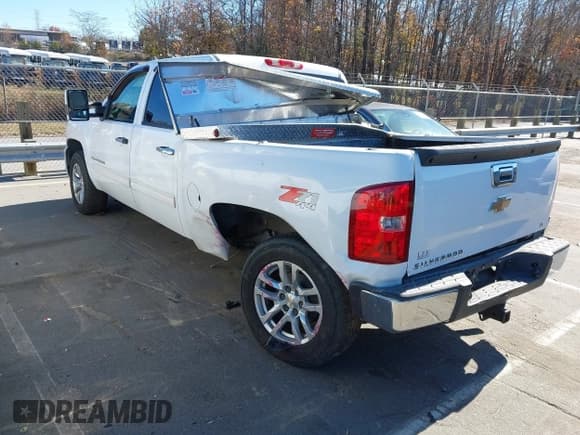 ✅ 2009 Chevrolet Silverado 1500 • VIN: 2GCEC23J691124353 • Лот: 43708786. Опубликован ранее на IAAI с пробегом 187 614 миль. Бесплатный доступ к архиву аукционных продаж из США и подробный отчёт об истории автомобиля на DreamBid. Изображение 3.