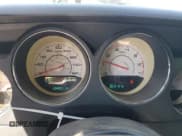 ✅ 2014 Dodge Challenger R/T Classic • VIN: 2C3CDYBT6EH124515 • Lot: 74389584. Wystawiony na Copart z przebiegiem 104 521 mil. Bezpłatny archiwum sprzedaży aukcyjnych z USA i szczegółowy raport historii pojazdu na DreamBid. Zdjęcie 9.