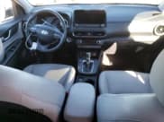 ✅ 2022 Hyundai Kona Limited • VIN: KM8K5CA36NU874756 • Лот: 40770784. Опубликован ранее на Copart с пробегом 24 452 миль. Бесплатный доступ к архиву аукционных продаж из США и подробный отчёт об истории автомобиля на DreamBid. Изображение 8.