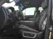 2025 Ram 1500 Laramie z VIN 1C6SRFJP3SN762247, wystawiony jako Copart lot #86773035 z przebiegiem 7 452 mil mil oraz Szkoda całkowita • Salvage title. Historia ofert i sprzedaży dostępna na DreamBid. Obrazek 7.