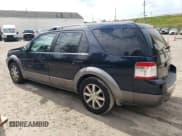 ✅ 2008 Ford Taurus X SEL • VIN: 1FMDK02W88GA44341 • Lot: 70535134. Wystawiony na Copart z przebiegiem 202 856 mil. Bezpłatny archiwum sprzedaży aukcyjnych z USA i szczegółowy raport historii pojazdu na DreamBid. Zdjęcie 2.