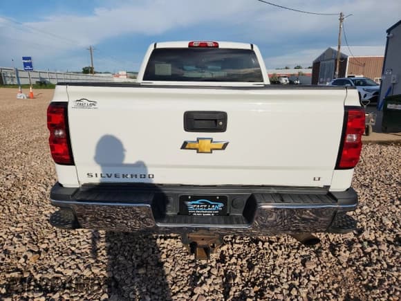 ✅ 2015 Chevrolet Silverado 2500HD LT • VIN: 1GC1KVEGXFF165528 • Lot: 64432015. Listed on Copart with 127,700 mi. Free auction sales archive from the USA and detailed vehicle history report at DreamBid. Image 6.