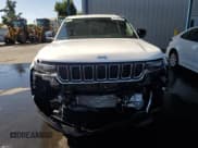 ✅ 2025 Jeep Grand Cherokee • VIN: 1C4RJYB69S8700608 • Лот: 64587425. Опубликован ранее на Copart с пробегом 6 289 миль. Бесплатный доступ к архиву аукционных продаж из США и подробный отчёт об истории автомобиля на DreamBid. Изображение 5.