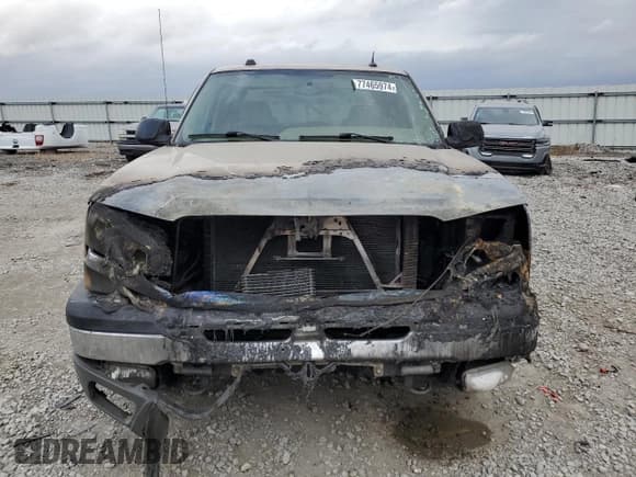 ✅ 2004 Chevrolet Silverado 1500 LS • VIN: 2GCEK13T541412243 • Lot: 77465974. Wystawiony na Copart z przebiegiem Nie podano. Bezpłatny archiwum sprzedaży aukcyjnych z USA i szczegółowy raport historii pojazdu na DreamBid. Zdjęcie 5.
