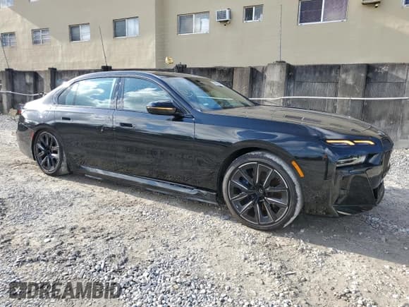 ✅ 2023 BMW i7 xDrive60 • VIN: WBY53EJ00PCN75375 • Lot: 53385964. Wystawiony na Copart z przebiegiem 2 540 mil. Bezpłatny archiwum sprzedaży aukcyjnych z USA i szczegółowy raport historii pojazdu na DreamBid. Zdjęcie 4.