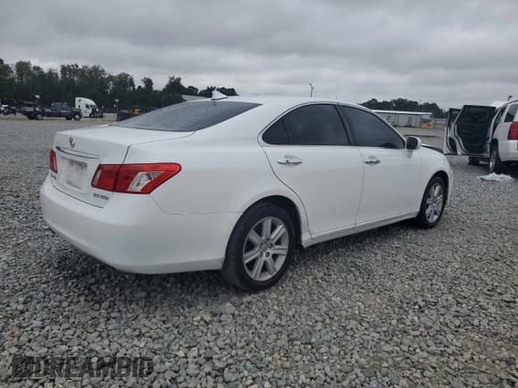 ✅ 2008 Lexus ES 330 • VIN: JTHBJ46G382164892 • Лот: 81952095. Опубликован ранее на Copart с пробегом 239 431 миль. Бесплатный доступ к архиву аукционных продаж из США и подробный отчёт об истории автомобиля на DreamBid. Изображение 3.