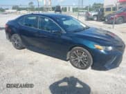 ✅ 2020 Toyota Camry SE • VIN: 4T1G11AK0LU501612 • Лот: 42241264. Опубликован ранее на IAAI с пробегом 147 066 миль. Бесплатный доступ к архиву аукционных продаж из США и подробный отчёт об истории автомобиля на DreamBid. Изображение 1.