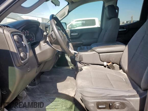 ✅ 2019 Chevrolet Silverado 1500 LT • VIN: 1GCRWCED4KZ396077 • Lot: 65411275. Wystawiony na Copart z przebiegiem 113 604 mil. Bezpłatny archiwum sprzedaży aukcyjnych z USA i szczegółowy raport historii pojazdu na DreamBid. Zdjęcie 7.