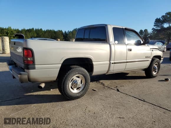 ✅ 2001 Dodge 2500 • VIN: 3B7KC23601G164440 • Lot: 92075605. Listed on Copart with 305,481 mi. Free auction sales archive from the USA and detailed vehicle history report at DreamBid. Image 3.