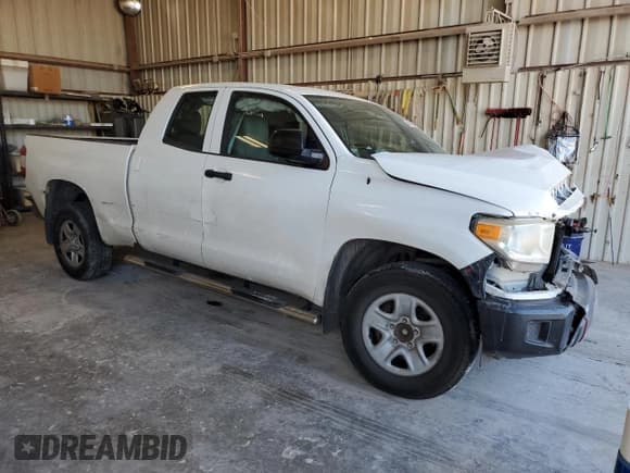 ✅ 2017 Toyota Tundra SR • VIN: 5TFRM5F11HX113595 • Lot: 86628155. Listed on Copart with 85,899 mi. Free auction sales archive from the USA and detailed vehicle history report at DreamBid. Image 4.