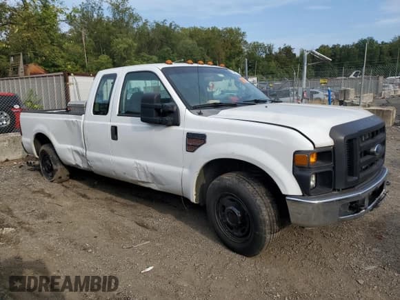✅ 2010 Ford F-250 • VIN: 1FTSX2AR5AEA67310 • Lot: 81464965. Listed on Copart with 320,545 mi. Free auction sales archive from the USA and detailed vehicle history report at DreamBid. Image 4.