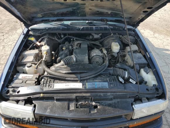 ✅ 2002 Chevrolet S-10 LS • VIN: 1GCCS145128102625 • Лот: 64792244. Опубликован ранее на Copart с пробегом 112 322 миль. Бесплатный доступ к архиву аукционных продаж из США и подробный отчёт об истории автомобиля на DreamBid. Изображение 12.