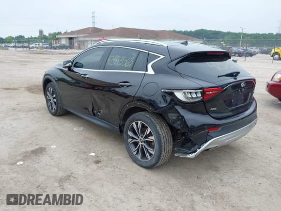 ✅ 2017 Infiniti QX30 Premium • VIN: SJKCH5CR6HA038798 • Лот: 42573563. Опубликован ранее на IAAI с пробегом 106 117 миль. Бесплатный доступ к архиву аукционных продаж из США и подробный отчёт об истории автомобиля на DreamBid. Изображение 3.
