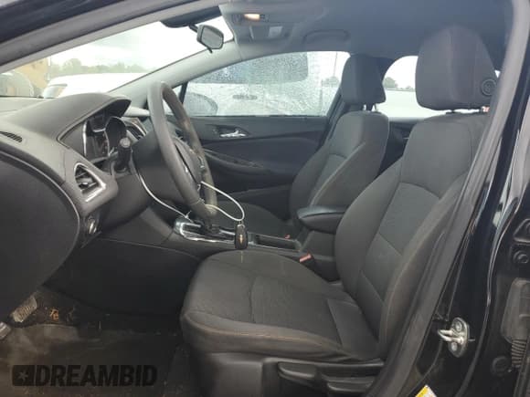 ✅ 2019 Chevrolet Cruze LS • VIN: 1G1BC5SM5K7125429 • Lot: 82071315. Listed on Copart with 41,550 mi. Free auction sales archive from the USA and detailed vehicle history report at DreamBid. Image 7.