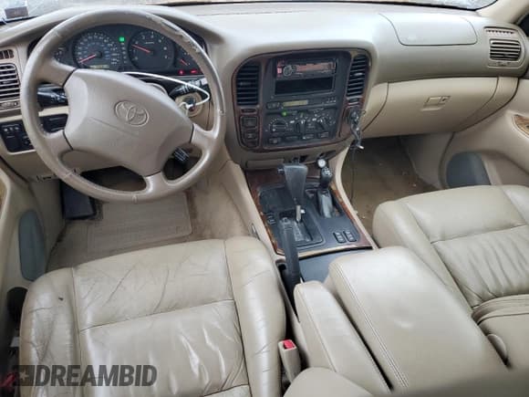 ✅ 2000 Toyota Land Cruiser • VIN: JT3HT05J0Y0082257 • Lot: 63392145. Listed on Copart with 355,619 mi. Free auction sales archive from the USA and detailed vehicle history report at DreamBid. Image 8.