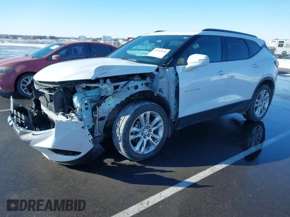 ✅ 2020 Chevrolet Blazer LT • VIN: 3GNKBJRS3LS705330 • Лот: 41552838. Опубликован ранее на IAAI с пробегом 57 598 миль. Бесплатный доступ к архиву аукционных продаж из США и подробный отчёт об истории автомобиля на DreamBid. Изображение 2.