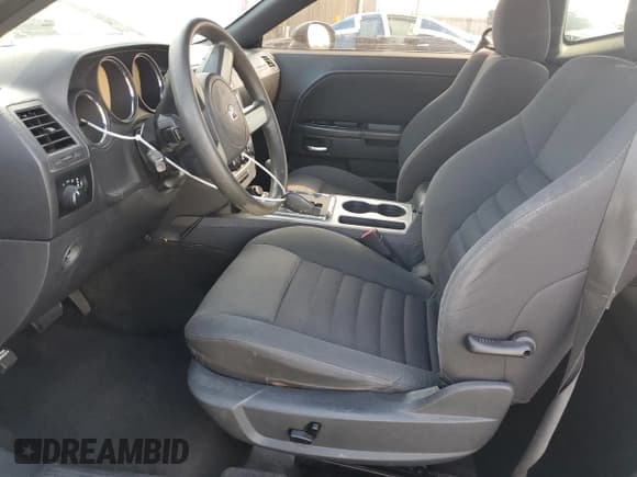 ✅ 2010 Dodge Challenger SE • VIN: 2B3CJ4DVXAH229761 • Lot: 75243894. Listed on Copart with 187,610 mi. Free auction sales archive from the USA and detailed vehicle history report at DreamBid. Image 7.