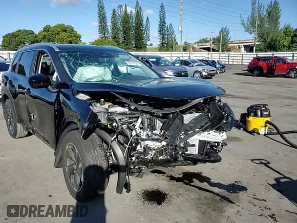 ✅ 2025 Nissan Rogue SV • VIN: 5N1BT3BA6SC826582 • Лот: 90307825. Опубликован ранее на Copart с пробегом 1 665 миль. Бесплатный доступ к архиву аукционных продаж из США и подробный отчёт об истории автомобиля на DreamBid. Изображение 13.