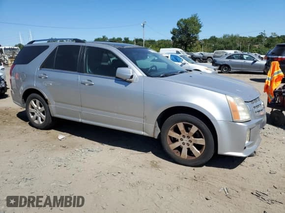 ✅ 2007 Cadillac SRX • VIN: 1GYEE637070147166 • Лот: 71066825. Опубликован ранее на Copart с пробегом 122 975 миль. Бесплатный доступ к архиву аукционных продаж из США и подробный отчёт об истории автомобиля на DreamBid. Изображение 4.