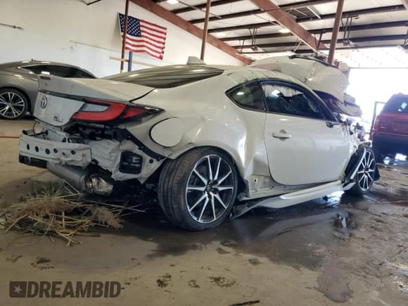 ✅ 2024 Toyota 86 • VIN: JF1ZNBB15R8756261 • Lot: 85183645. Listed on Copart with Not provided. Free auction sales archive from the USA and detailed vehicle history report at DreamBid. Image 3.