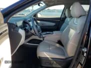 ✅ 2023 Hyundai Tucson Limited • VIN: KM8JECA14PU118467 • Lot: 64169304. Wystawiony na Copart z przebiegiem 28 775 mil. Bezpłatny archiwum sprzedaży aukcyjnych z USA i szczegółowy raport historii pojazdu na DreamBid. Zdjęcie 7.