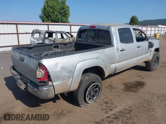 ✅ 2011 Toyota Tacoma • VIN: 3TMMU4FN1BM032763 • Лот: 42424126. Опубликован ранее на IAAI с пробегом 181 304 миль. Бесплатный доступ к архиву аукционных продаж из США и подробный отчёт об истории автомобиля на DreamBid. Изображение 4.