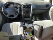 ✅ 2006 Chrysler Town & Country Touring • VIN: 2A4GP54L26R753839 • Lot: 89596855. Listed on Copart with 137,607 mi. Free auction sales archive from the USA and detailed vehicle history report at DreamBid. Image 8.