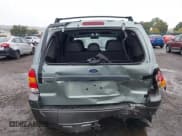✅ 2006 Ford Escape XLT • VIN: 1FMCU93156KC03131 • Lot: 43436653. Wystawiony na IAAI z przebiegiem 92 330 mil. Bezpłatny archiwum sprzedaży aukcyjnych z USA i szczegółowy raport historii pojazdu na DreamBid. Zdjęcie 16.