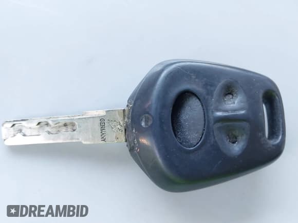 ✅ 2003 Porsche Boxster • VIN: WP0CA29853U624789 • Lot: 41736679. Listed on IAAI with 170,303 mi. Free auction sales archive from the USA and detailed vehicle history report at DreamBid. Image 9.