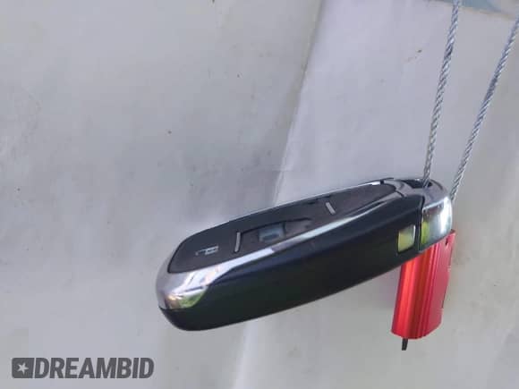 2020 Chevrolet Equinox LT с VIN 2GNAXUEV8L6107618, выставлен на аукционе IAAI как лот 43319769 с пробегом 115 038 миль миль и . История ставок и продаж доступна на DreamBid. Изображение 11.