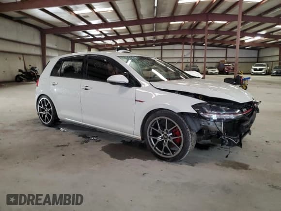 ✅ 2018 Volkswagen Golf GTI S • VIN: 3VW547AUXJM252497 • Lot: 67349055. Listed on Copart with 71,989 mi. Free auction sales archive from the USA and detailed vehicle history report at DreamBid. Image 4.