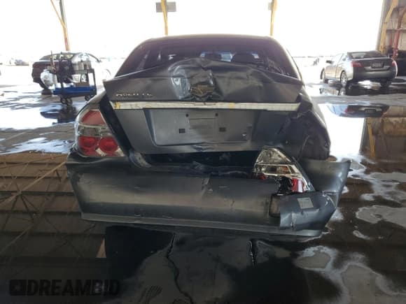 ✅ 2007 Chevrolet Aveo LS • VIN: KL1TD56647B111103 • Lot: 44649585. Wystawiony na Copart z przebiegiem 97 900 mil. Bezpłatny archiwum sprzedaży aukcyjnych z USA i szczegółowy raport historii pojazdu na DreamBid. Zdjęcie 6.