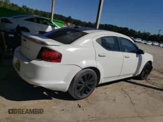 ✅ 2012 Dodge Avenger SE • VIN: 1C3CDZAG6CN329816 • Lot: 75938144. Wystawiony na Copart z przebiegiem 186 698 mil. Bezpłatny archiwum sprzedaży aukcyjnych z USA i szczegółowy raport historii pojazdu na DreamBid. Zdjęcie 3.