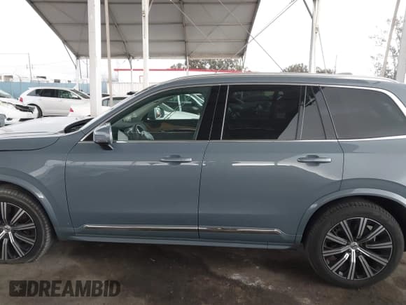 ✅ 2023 Volvo XC90 Plus • VIN: YV4062PN8P1989176 • Лот: 41957832. Опубликован ранее на IAAI с пробегом 27 838 миль. Бесплатный доступ к архиву аукционных продаж из США и подробный отчёт об истории автомобиля на DreamBid. Изображение 14.