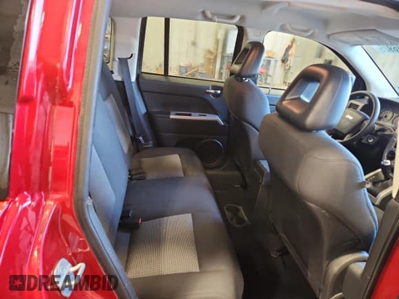 ✅ 2008 Jeep Compass Sport • VIN: 1J8FT47W28D705415 • Lot: 90346925. Listed on Copart with 129,817 mi. Free auction sales archive from the USA and detailed vehicle history report at DreamBid. Image 11.