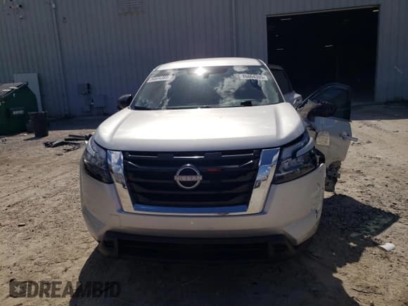 ✅ 2024 Nissan Pathfinder S • VIN: 5N1DR3AC9RC270126 • Lot: 86604385. Wystawiony na Copart z przebiegiem 11 352 mil. Bezpłatny archiwum sprzedaży aukcyjnych z USA i szczegółowy raport historii pojazdu na DreamBid. Zdjęcie 5.