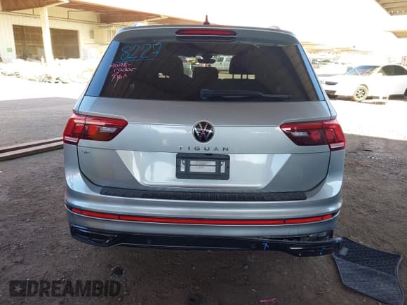 ✅ 2023 Volkswagen Tiguan SE R-Line Black • VIN: 3VVCB7AX9PM132551 • Лот: 43126052. Опубликован ранее на IAAI с пробегом 25 795 миль. Бесплатный доступ к архиву аукционных продаж из США и подробный отчёт об истории автомобиля на DreamBid. Изображение 17.