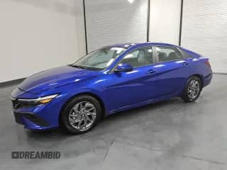 2024 Hyundai Elantra Blue с VIN KMHLM4DJ9RU114009, выставлен на аукционе Copart как лот 69869565 с пробегом 20 728 миль миль и Чистый • Clean title. История ставок и продаж доступна на DreamBid. Изображение 1.