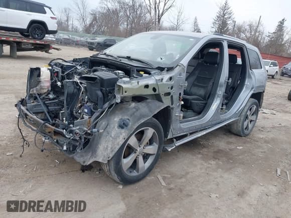 ✅ 2015 Jeep Grand Cherokee Overland • VIN: 1C4RJFCG1FC894789 • Lot: 38811798. Listed on IAAI with Not provided. Free auction sales archive from the USA and detailed vehicle history report at DreamBid. Image 17.