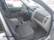 ✅ 2010 Ford Escape XLT • VIN: 1FMCU9DG0AKA03642 • Lot: 43918234. Wystawiony na IAAI z przebiegiem 169 092 mil. Bezpłatny archiwum sprzedaży aukcyjnych z USA i szczegółowy raport historii pojazdu na DreamBid. Zdjęcie 5.