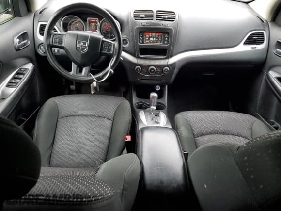 ✅ 2012 Dodge Journey SE • VIN: 3C4PDCABXCT146109 • Lot: 48620805. Listed on Copart with 127,634 mi. Free auction sales archive from the USA and detailed vehicle history report at DreamBid. Image 8.