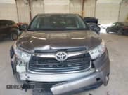 ✅ 2015 Toyota Highlander LE • VIN: 5TDBKRFH7FS144834 • Lot: 42939376. Wystawiony na IAAI z przebiegiem 217 104 mil. Bezpłatny archiwum sprzedaży aukcyjnych z USA i szczegółowy raport historii pojazdu na DreamBid. Zdjęcie 12.