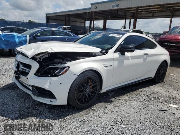 ✅ 2018 Mercedes-Benz C 63 AMG • VIN: WDDWJ8GB8JF671076 • Lot: 62117495. Wystawiony na Copart z przebiegiem 44 150 mil. Bezpłatny archiwum sprzedaży aukcyjnych z USA i szczegółowy raport historii pojazdu na DreamBid. Zdjęcie 1.