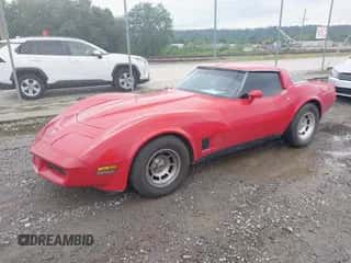 1981 Chevrolet Corvette с VIN 1G1AY8768BS409871, выставлен на аукционе IAAI как лот 42913173 с пробегом 64 684 миль миль и . История ставок и продаж доступна на DreamBid. Изображение 2.