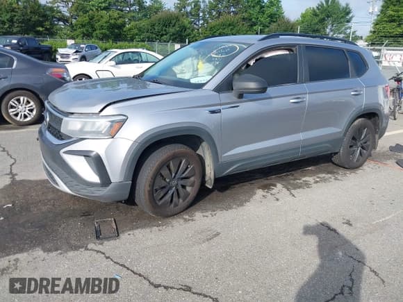 ✅ 2022 Volkswagen Taos S • VIN: 3VVAX7B29NM080900 • Лот: 42522447. Опубликован ранее на IAAI с пробегом 207 840 миль. Бесплатный доступ к архиву аукционных продаж из США и подробный отчёт об истории автомобиля на DreamBid. Изображение 17.