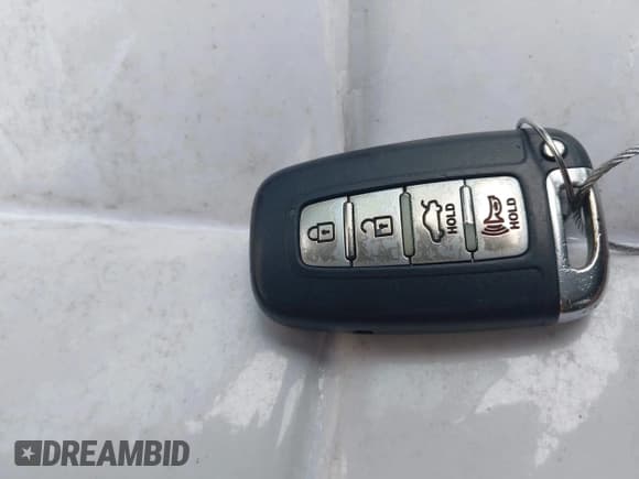 ✅ 2011 Hyundai Sonata Limited • VIN: 5NPEC4AB9BH162218 • Lot: 43682255. Listed on IAAI with 198,955 mi. Free auction sales archive from the USA and detailed vehicle history report at DreamBid. Image 11.